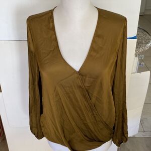 Olive green wrap front elastic button sleeve 100% polyester cut label brand new